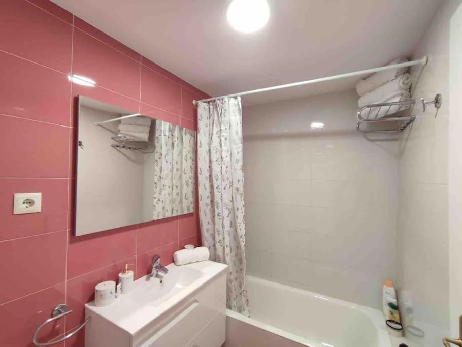 Exclusivo Apartamento Con Aparcamiento Gratuito Laredo Exterior foto
